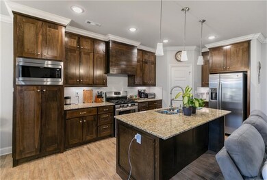 950 E Skyline Loop, Centerton, AR 72719 - photo 2