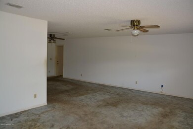 07) Living Room