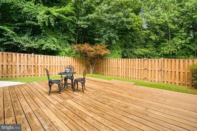 8083 Steeple Chase Ct, Springfield, VA 22153 - photo 4