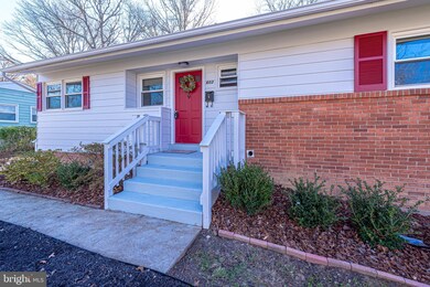603 Delano Dr SE, Vienna, VA 22180 - photo 7