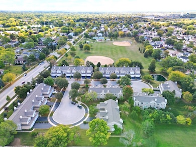 730 Hamilton Cir, Schaumburg, IL 60194 - photo 4