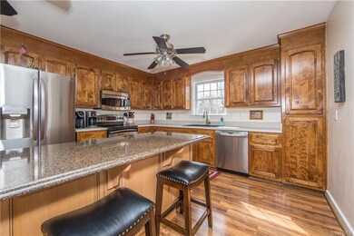 17149 Loving Union Rd, Disputanta, VA 23842 - photo 2