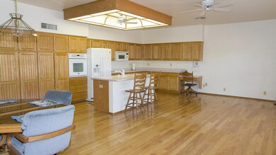 2432 S Honeysuckle Cir, Mesa, AZ 85209 - photo 4