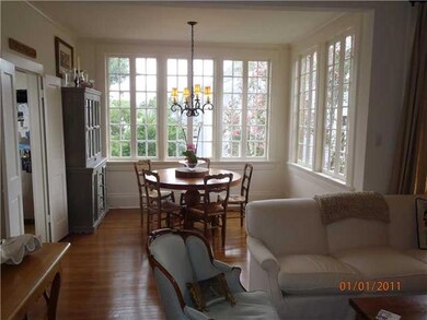 Dining Room. Note the ceiling fixture is excluded