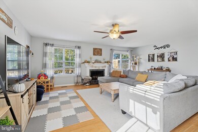 318 Manor Ln unit 10, King of Prussia, PA 19406 - photo 3