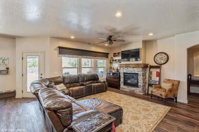 237 E Sky View Ln, Washington, UT 84780 - photo 6