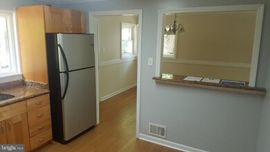 5908 Mustang Dr, Riverdale, MD 20737 - photo 3