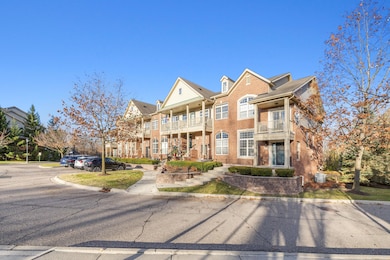 166 Clubhouse Cir, Walled Lake, MI 48390 - photo 2