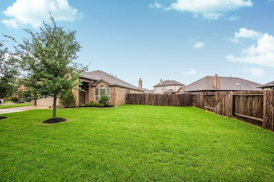 Tamarron is a great community with miles of trails and a multitude of parks.  This home is zoned to Lamar CISD and great schools - all within a 10 minute drive!