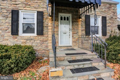 312 N Grant St, Waynesboro, PA 17268 - photo 4