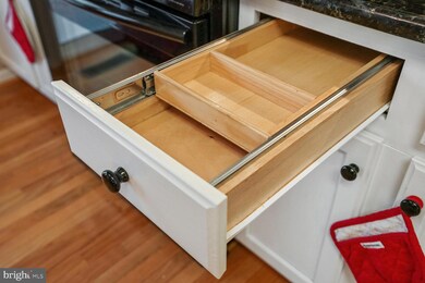 17669 Hampstead Ridge Ct, Dumfries, VA 22026 - photo 7