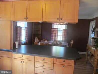 945 Cherry Ln, Southampton, PA 18966 - photo 7