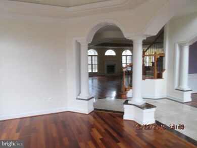 5858 Glen Forest Dr, Falls Church, VA 22041 - photo 5