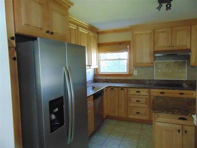 100 Sunset Dr, Saint Johnsbury, VT 05819 - photo 5