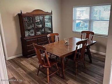 1135 Pangola Dr, Jacksonville, FL 32205 - photo 4