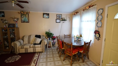 158 Austin Ave, Carpentersville, IL 60110 - photo 6