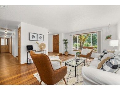 4724 Lamont Ct, Lake Oswego, OR 97035 - photo 5