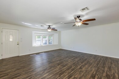 289 Porter St Naples FL 34113-large-003-