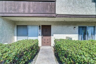 1077 Santo Antonio Dr unit 39, Colton, CA 92324 - photo 3