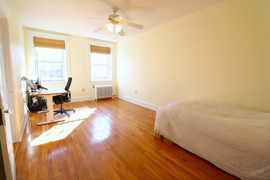 856 Massachusetts Ave unit 11, Cambridge, MA 02139 - photo 5
