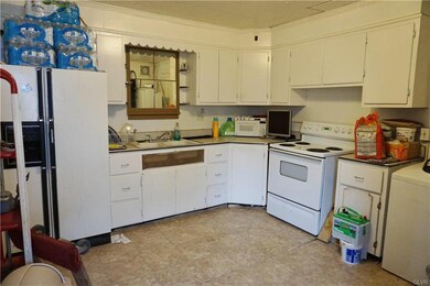 384 W Washington St, Allentown, PA 18102 - photo 4