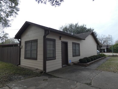 1101 James St, Rosenberg, TX 77471 - photo 2