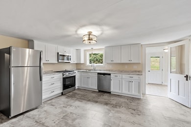 175 Petersham Rd, Phillipston, MA 01331 - photo 5