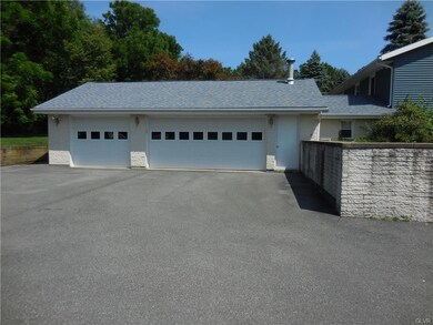 509 Hilldale Dr, Bath, PA 18014 - photo 3