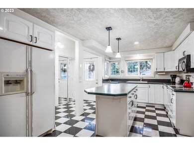 3244 Spearmint St, Eugene, OR 97404 - photo 4