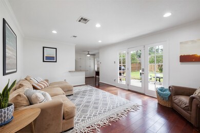 1142 Chamboard Ln, Houston, TX 77018 - photo 6