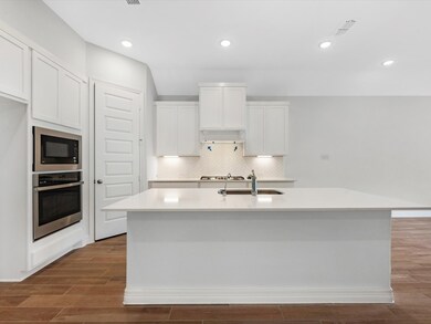 24935 Berwick Bay Ct, Tomball, TX 77375 - photo 2