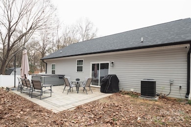 1329 Columbus St, Albemarle, NC 28001 - photo 4