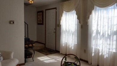 Living Room/Foyer