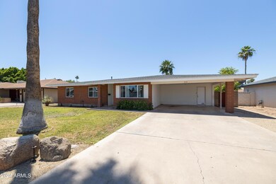 335 E Carter Dr, Tempe, AZ 85282 - photo 2