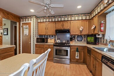 006_62_Newtons_Corner_Rd_312423_581610 (