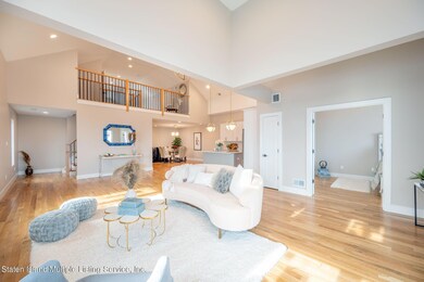 (2) Living Room