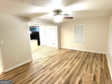 111 Hawthorne Rd, Warner Robins, GA 31093 - photo 4