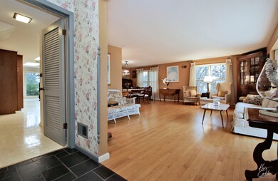 1006 W Keith Ave, Waukegan, IL 60085 - photo 2