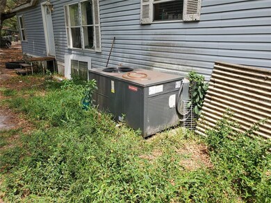 10218 Oak Ave, Tampa, FL 33619 - photo 4