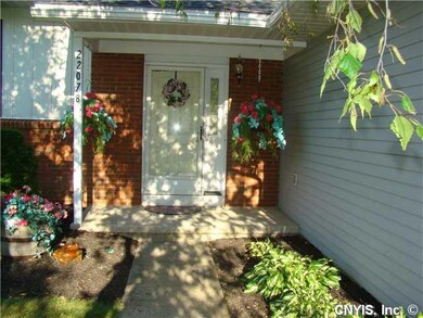 Exterior Front Welcome!