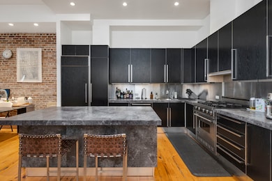 8 Warren St unit 2W, New York, NY 10007 - photo 3