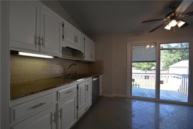 9204 Constance St, Lenexa, KS 66215 - photo 5