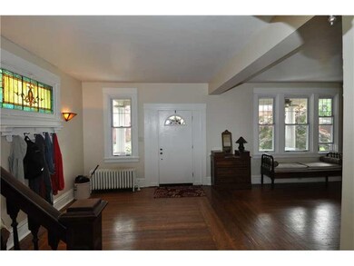 Entry/Foyer. Wide open entry.
