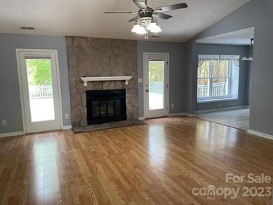 62 Mount Carmel Dr, Asheville, NC 28806 - photo 5