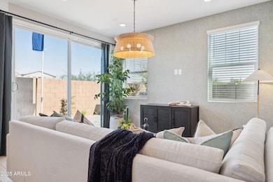 5878 E Zachary Dr, Phoenix, AZ 85054 - photo 3