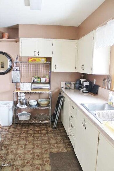 Kitchen (2) (427x640)