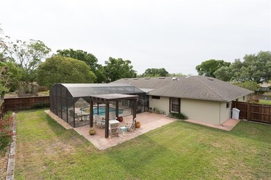 Huge Backyard with new fencing