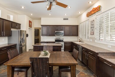 Kitchen & Breakfast Nook