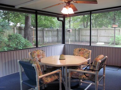 3029 Bridgeview Dr, Jacksonville, FL 32216 - photo 5