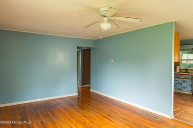 17 Sherwood Dr, Latham, NY 12110 - photo 4